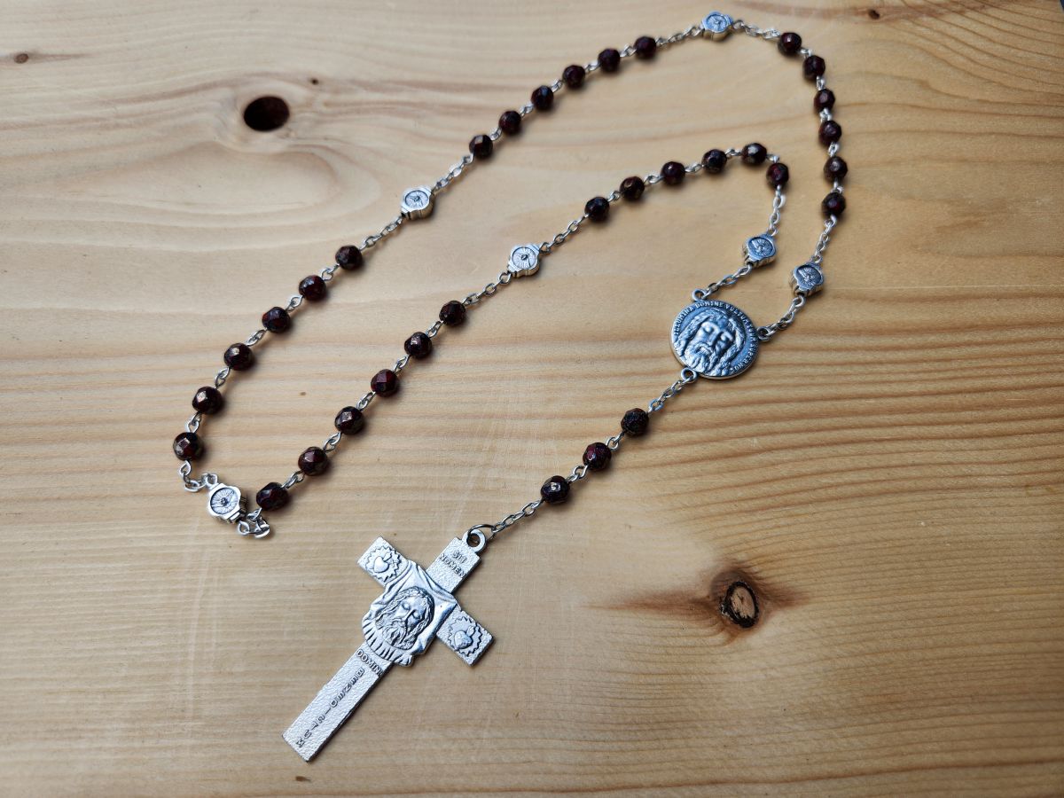 The Chaplet of the Holy Face: Battle Prayers